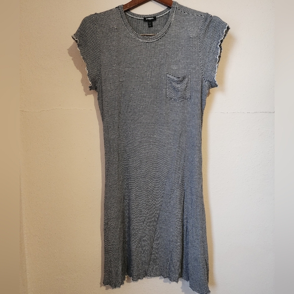 Express Dresses & Skirts - Express-Striped Black and White Dress